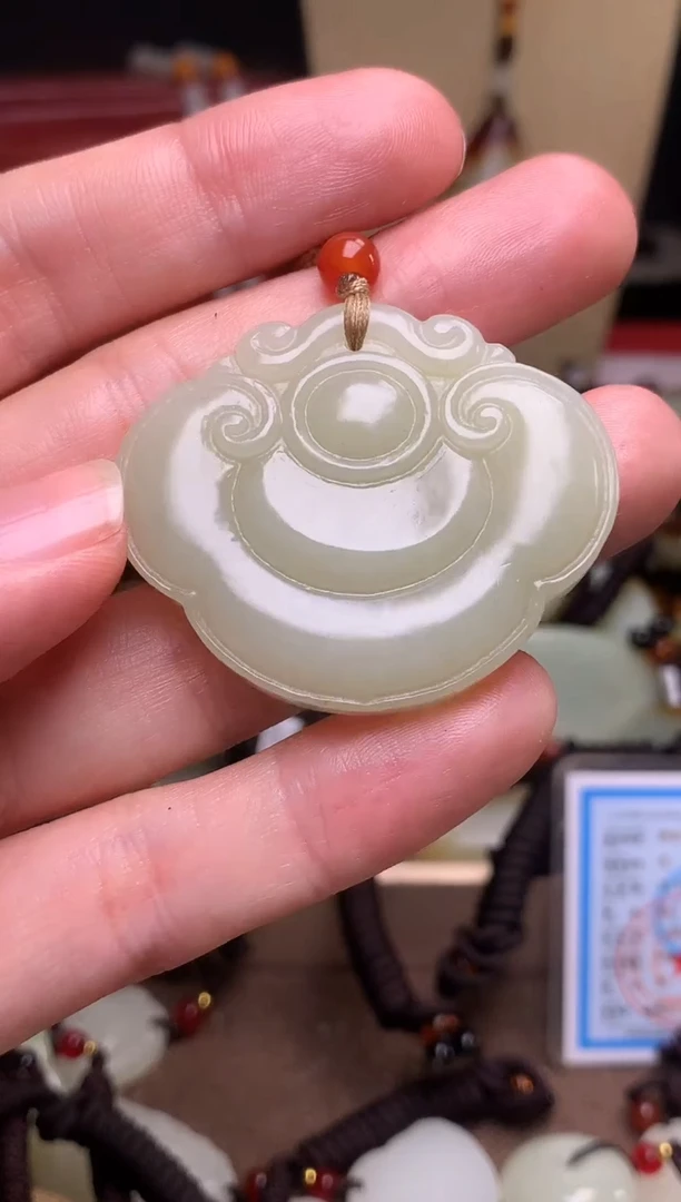 颈饰未镶嵌和田玉新疆料青海料清水和田玉吊坠