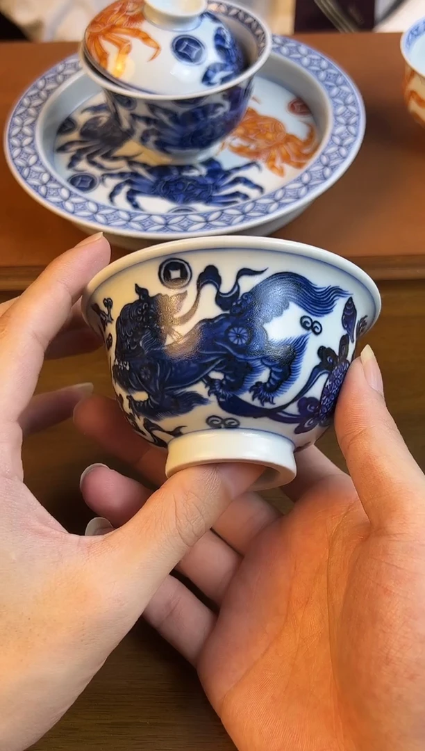 问青坊纯手工手绘青花狮子绣球柴窑压手杯