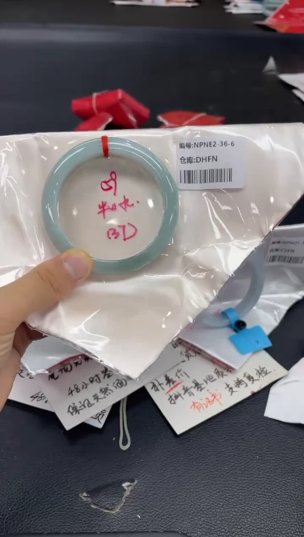 未镶嵌手镯翡翠翡翠手镯