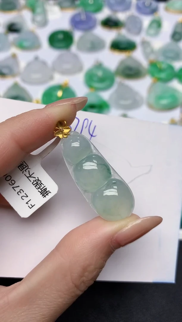颈饰18K金镶嵌翡翠天然缅甸A货翡翠百元以上9元证书费自理