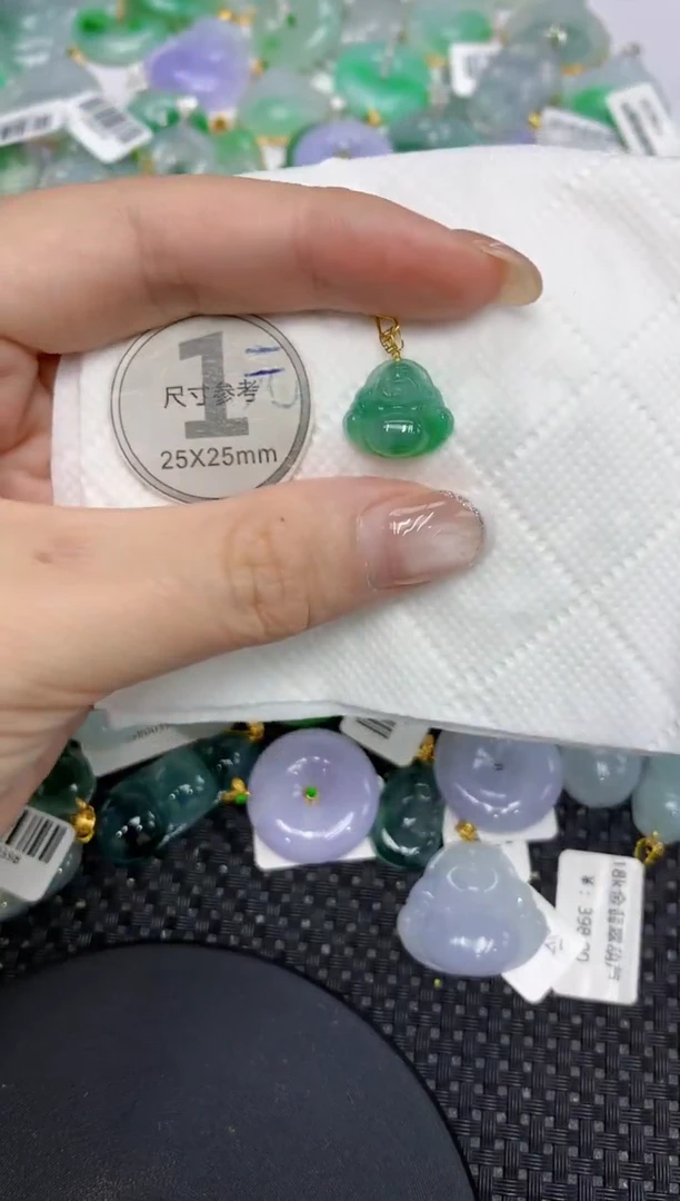 颈饰18K金镶嵌翡翠111111