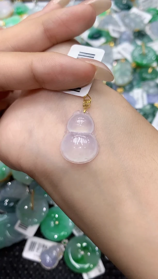 颈饰18K金镶嵌翡翠111111111111