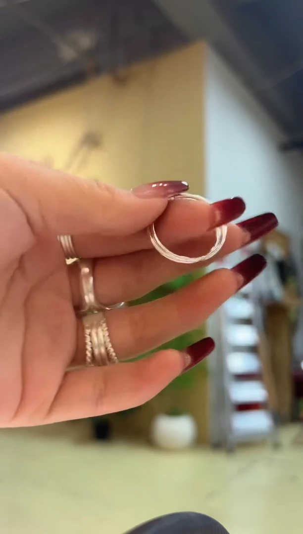 无925银边****?耳饰