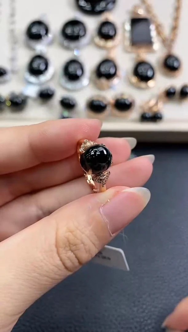 翡翠戒指18K金镶嵌春日珠宝 D4