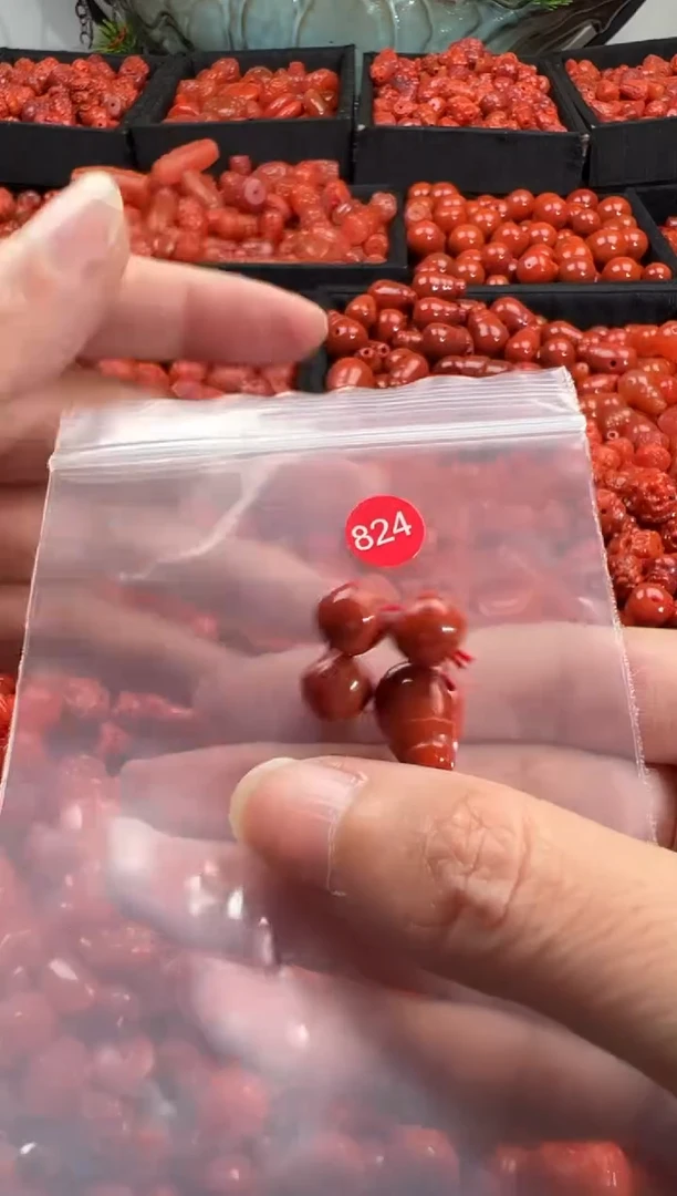 颈饰未镶嵌南红玛瑙1