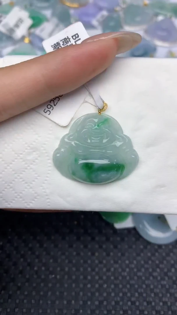 翡翠18K金镶嵌颈饰天然翡翠a货