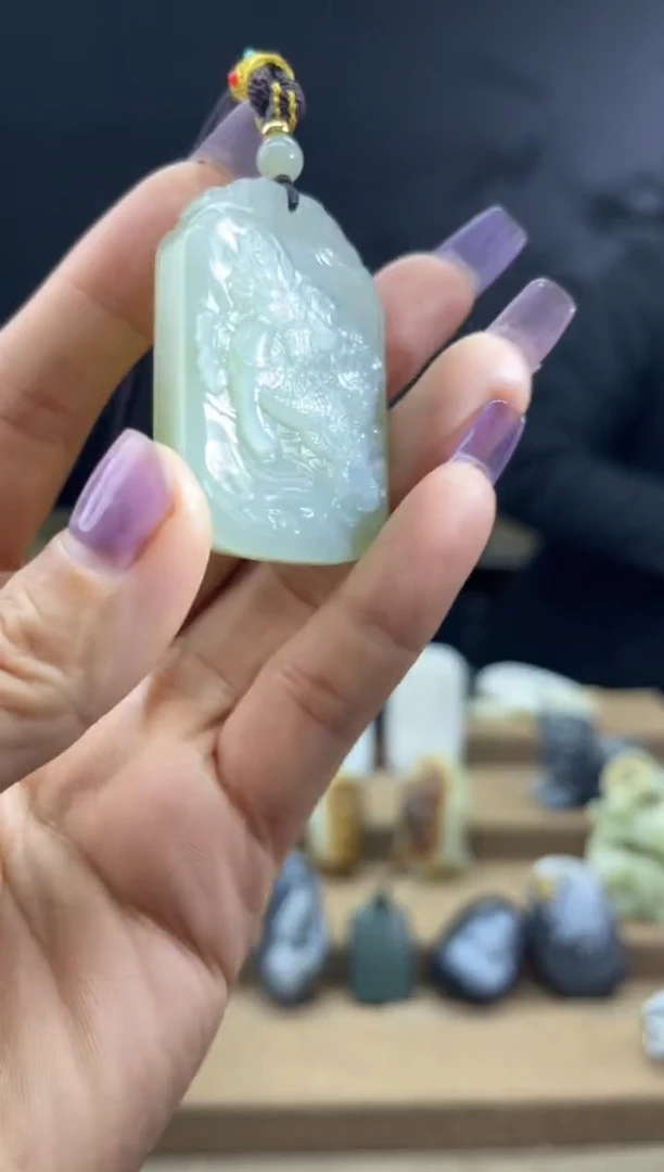 颈饰未镶嵌和田玉1