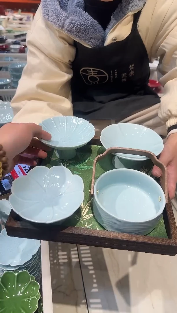 瓷片瓷微瑕商品 介意勿拍 【带托盘】