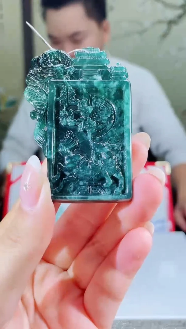 颈饰未镶嵌翡翠翡翠多样性发其一