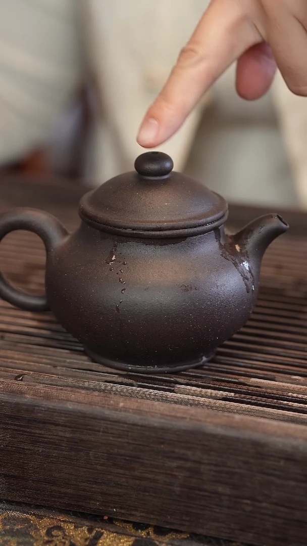 茶壶紫砂潘壶 黑金砂 半手工 260cc
