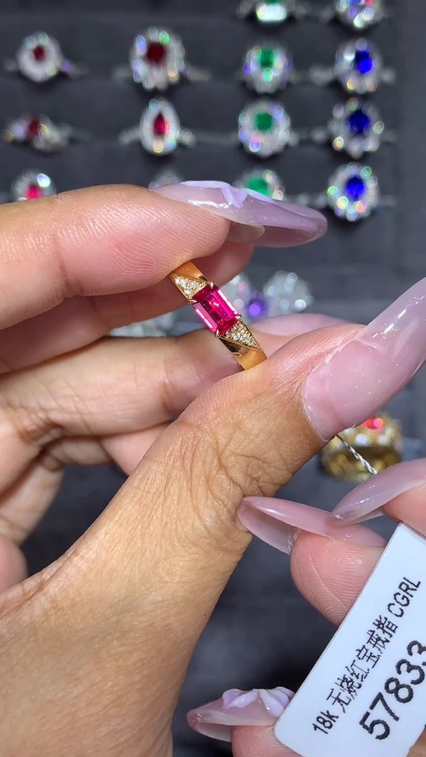 18K金镶嵌戒指红宝石0.5CT