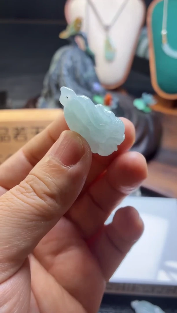 颈饰未镶嵌翡翠白菜多样性发一件