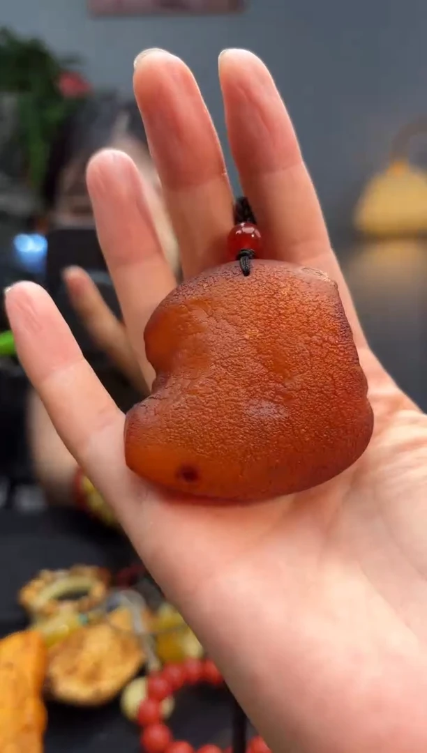 琥珀颈饰未镶嵌吊坠