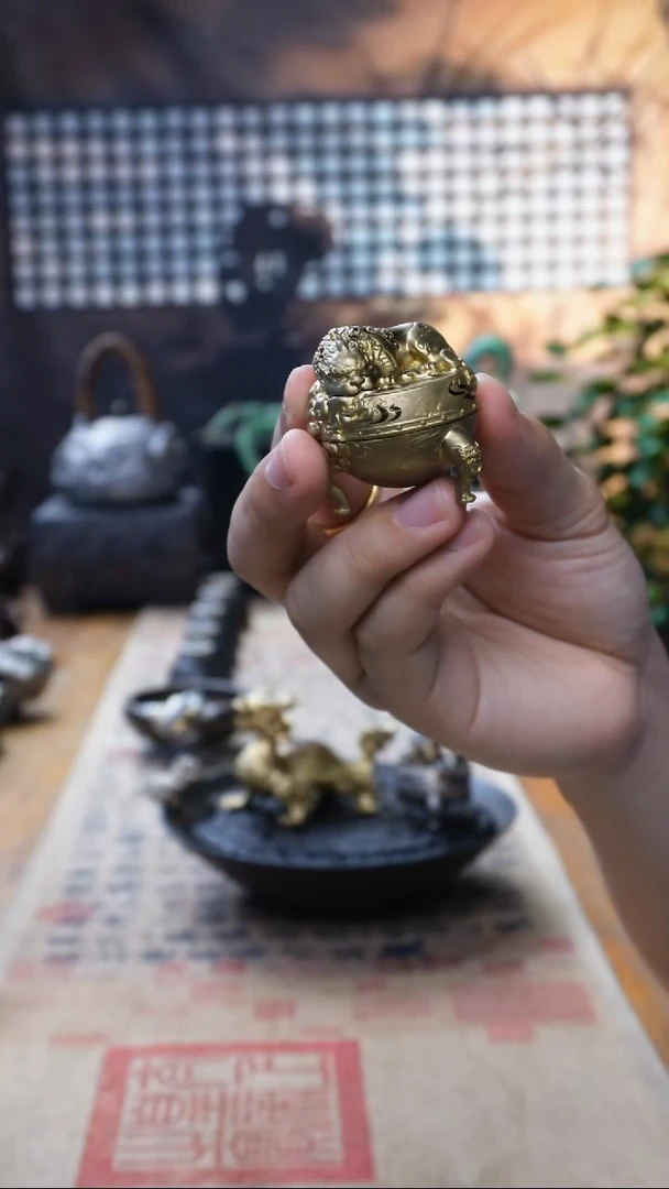 欲山行 狻猊小香炉