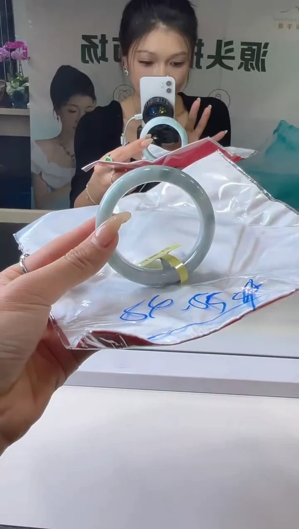 【闪购商品】翡翠手镯未镶嵌手镯