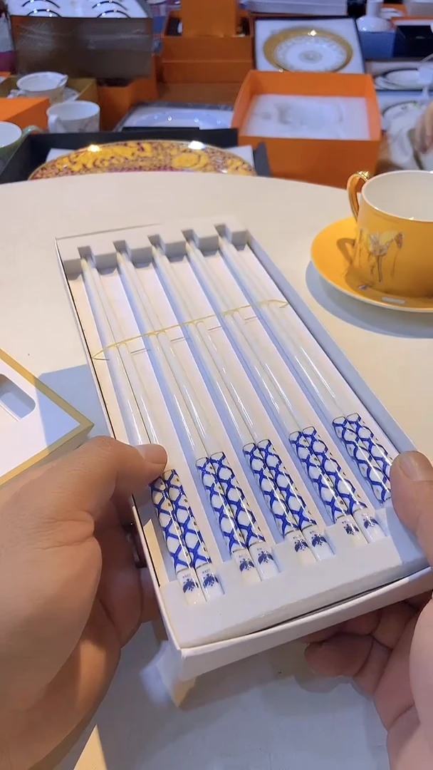 鸿辉家品牌瓷器，京东包邮！