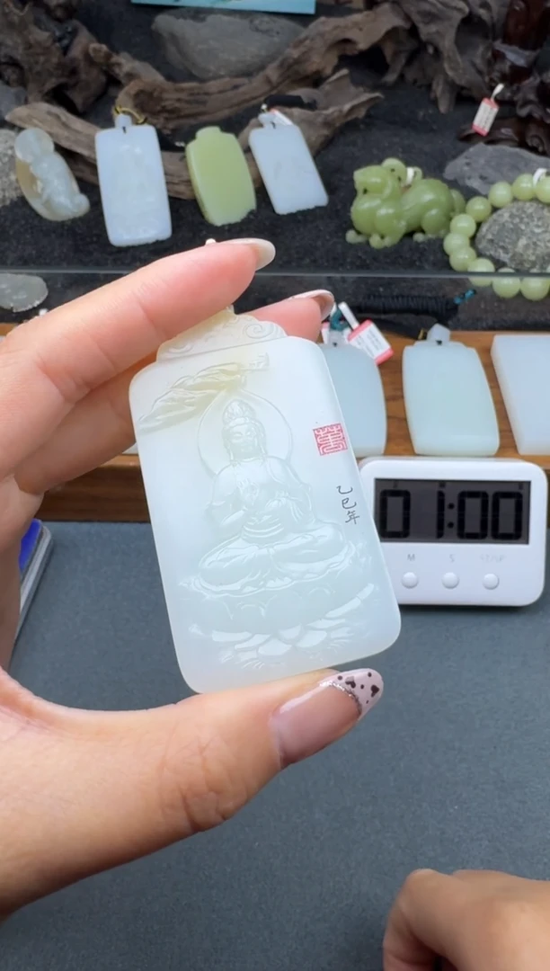 颈饰未镶嵌和田玉3