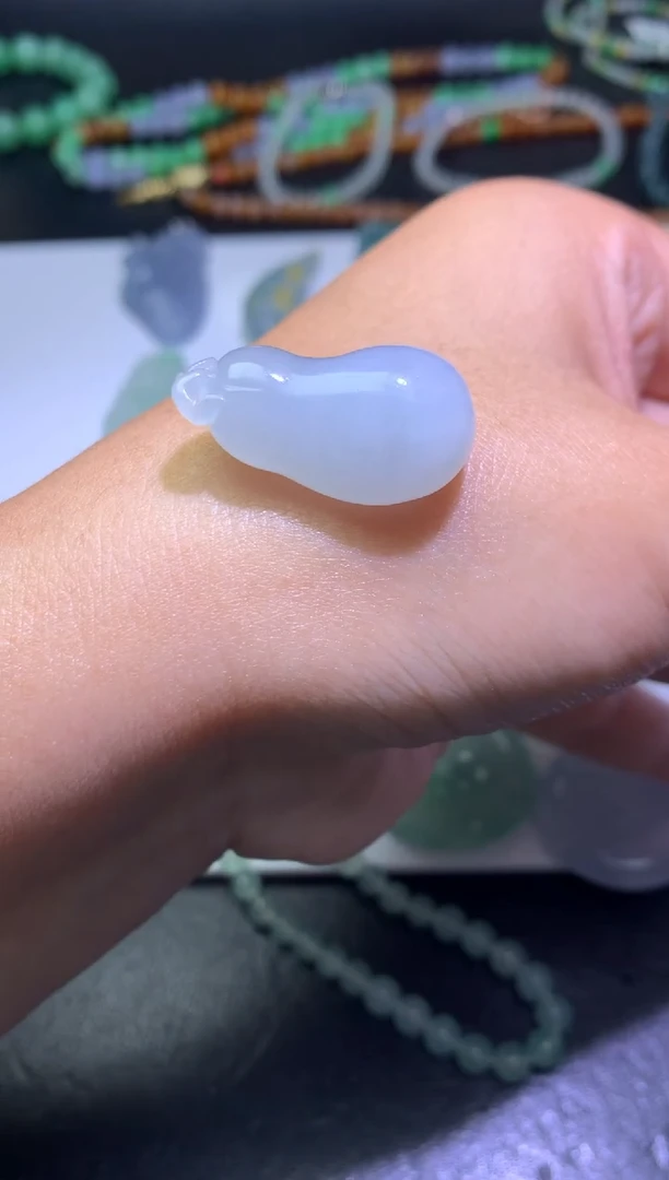 未镶嵌定制翡翠毛货