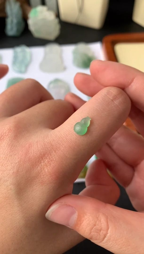 【闪购商品】定制翡翠未镶嵌翡翠