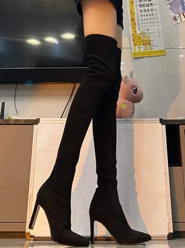 尖头高跟靴女2025秋冬新款绒面粗跟过膝靴弹力瘦瘦靴不掉筒长筒靴