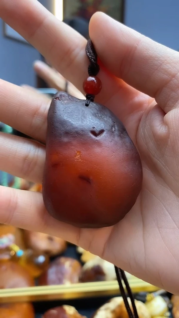 琥珀颈饰未镶嵌吊坠