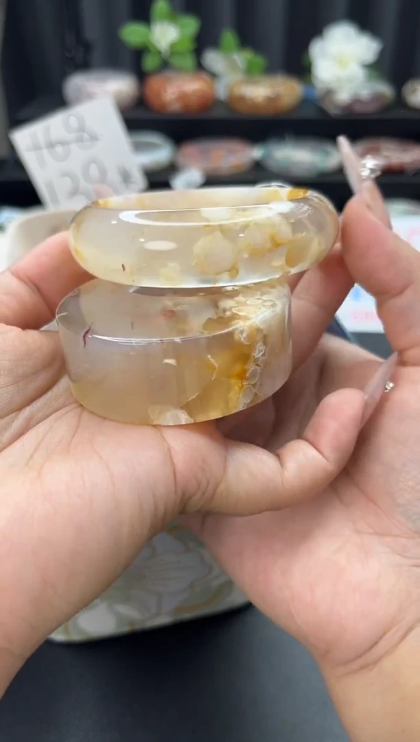 未镶嵌手镯石英质玉（57-58圈口）赠送镯心