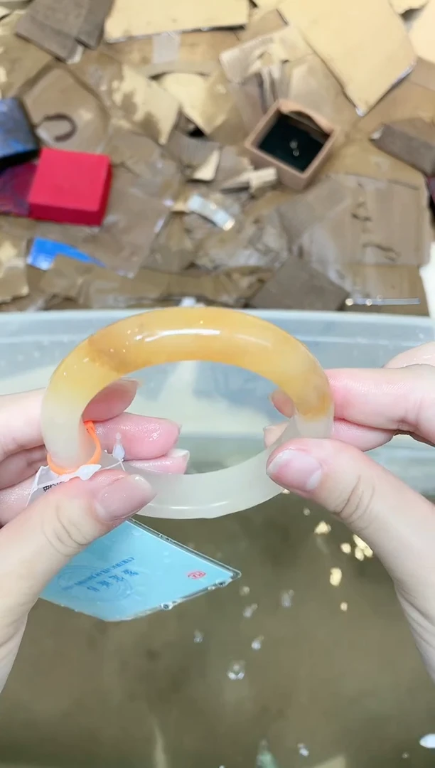 石英质玉手镯未镶嵌236-60