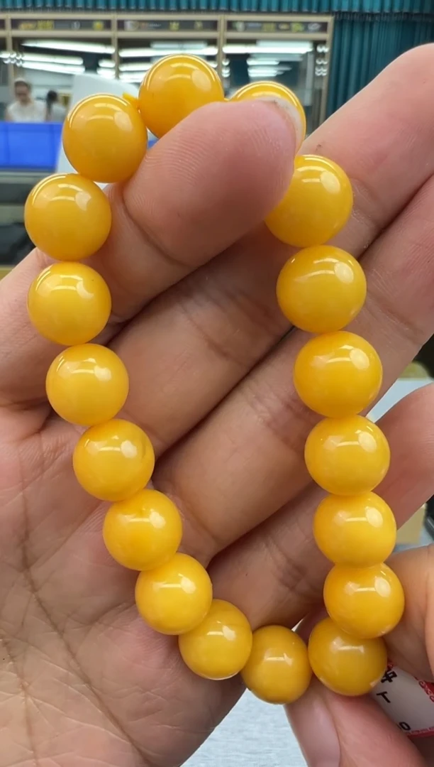 未镶嵌琥珀手链179秒拍号 假一罚三