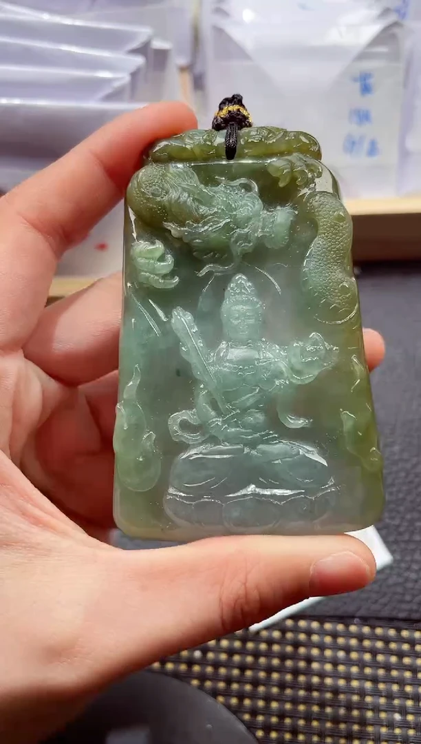 颈饰未镶嵌翡翠 000111