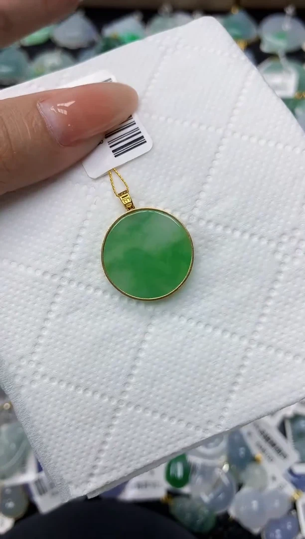 颈饰18K金镶嵌翡翠11111111111