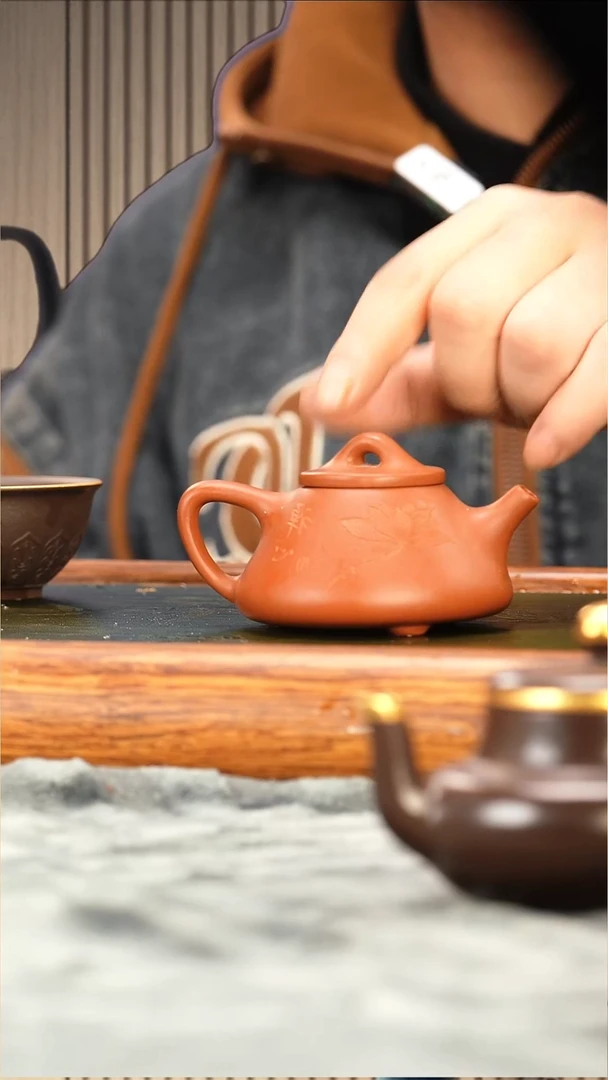 茶壶紫砂小红泥刻绘子冶