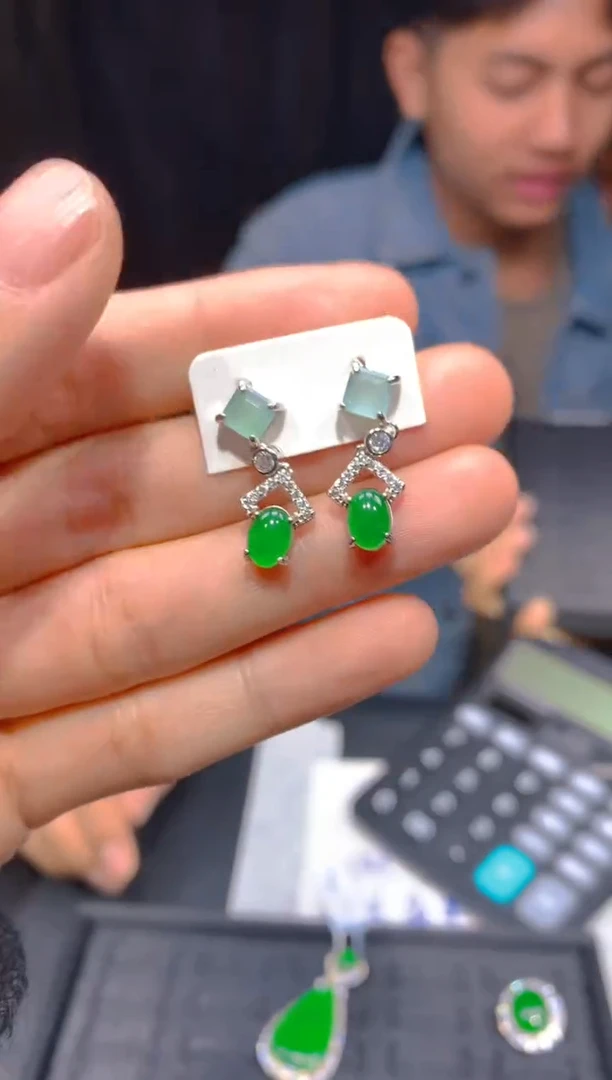 【闪购商品】定制翡翠未镶嵌118多样性发货（发其一）