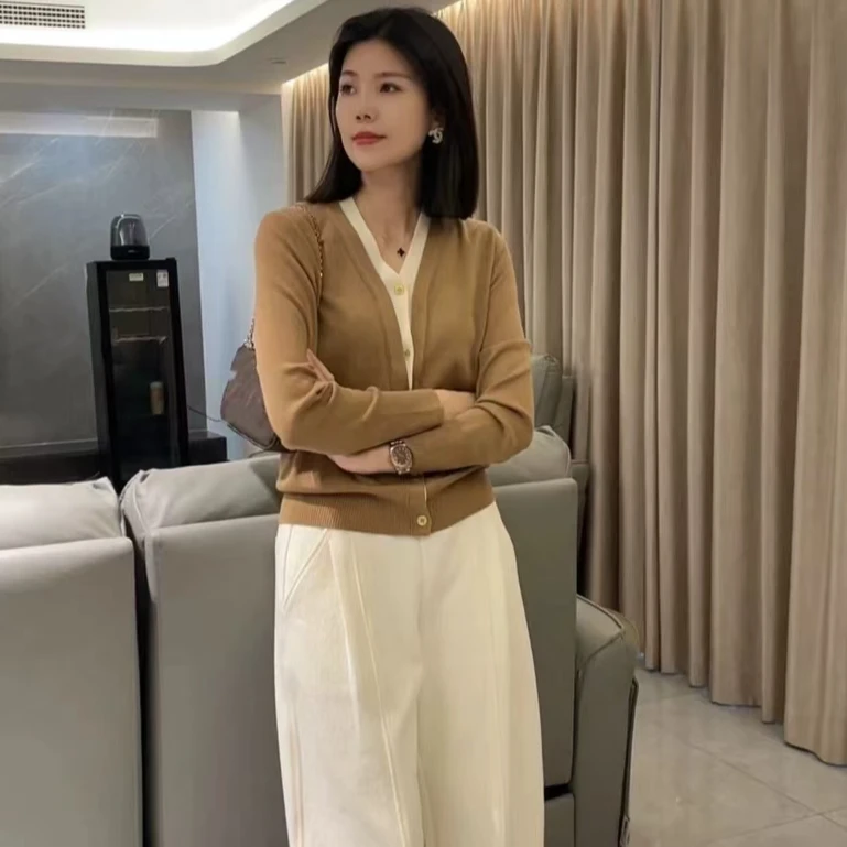 气质时尚V领气质假两件精仿羊毛针织外套洋气百搭羊毛打底针织衫