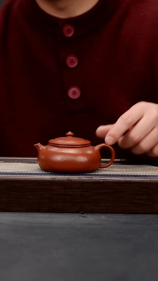 【闪购商品】紫砂茶壶朱泥全手纳底寒江