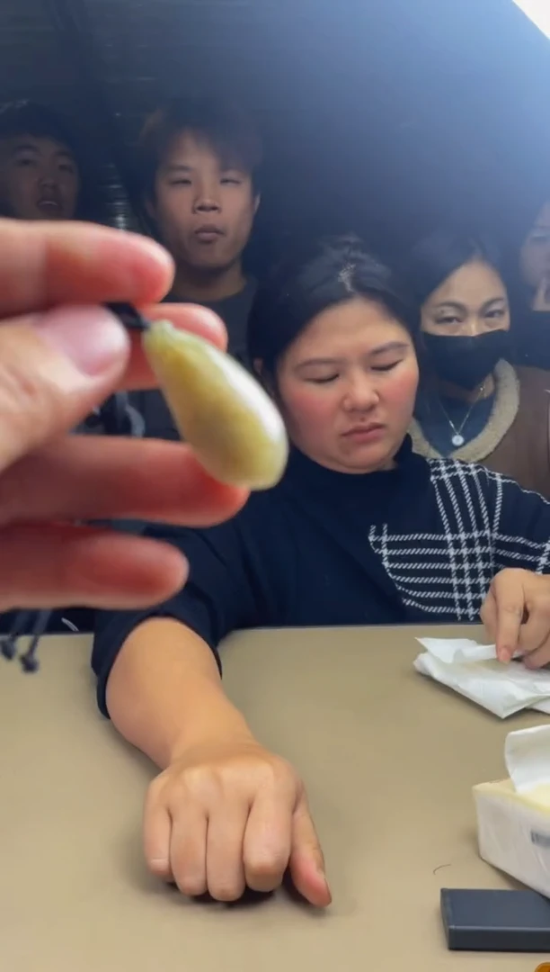 【闪购商品】翡翠颈饰未镶嵌        1705