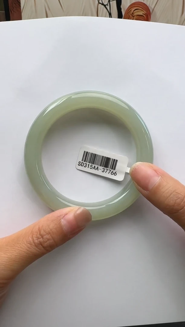 未镶嵌手镯和田玉56+  且末蓝