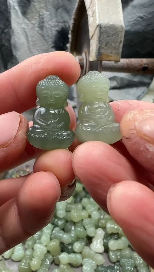 颈饰未镶嵌和田玉吊坠多样性拍一发一件