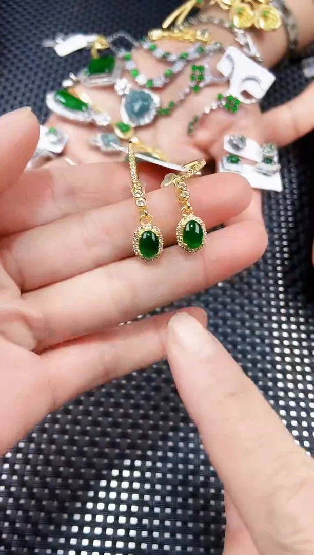 【闪购商品】翡翠耳饰未镶嵌111111111