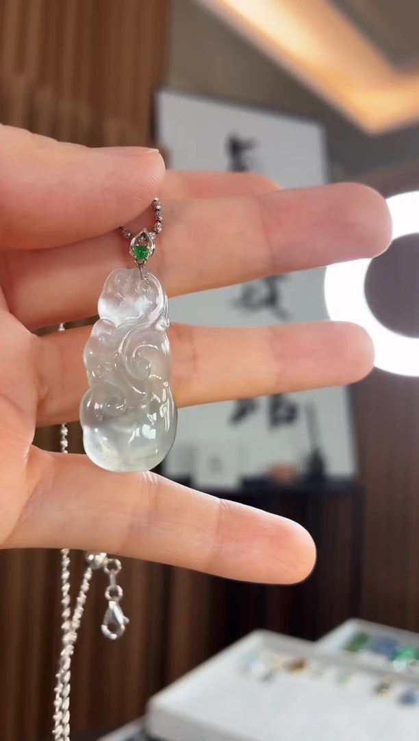 吊坠(不含链)18K金镶嵌翡翠吊坠