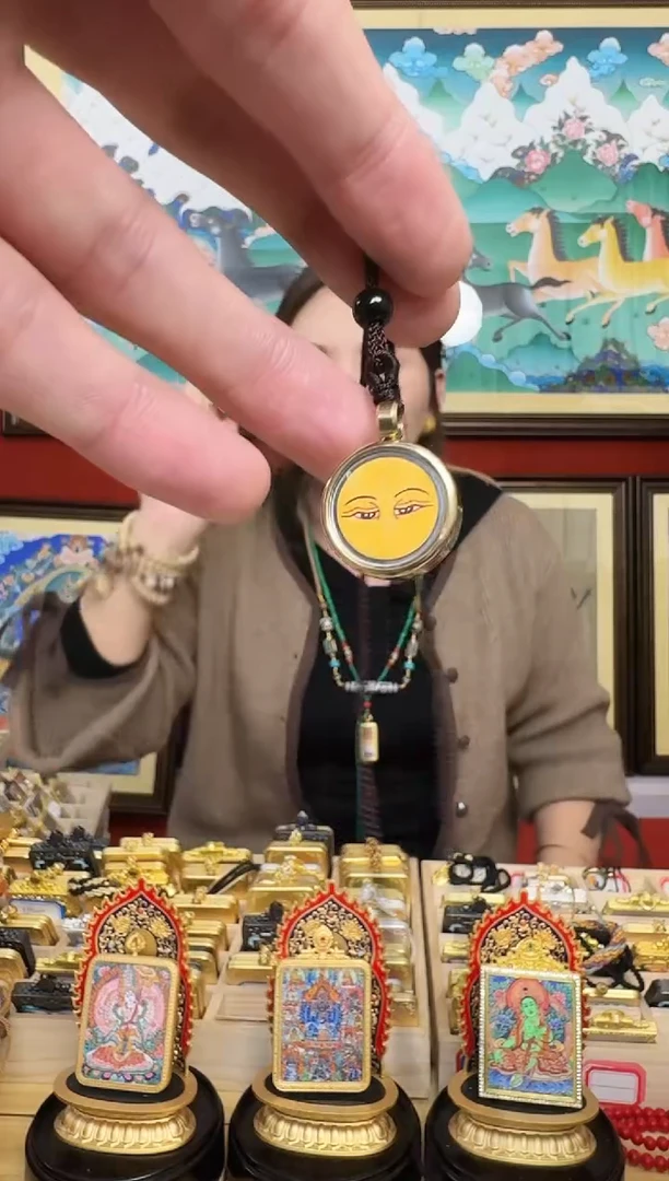 吊坠文老师-热贡纯手绘周毛