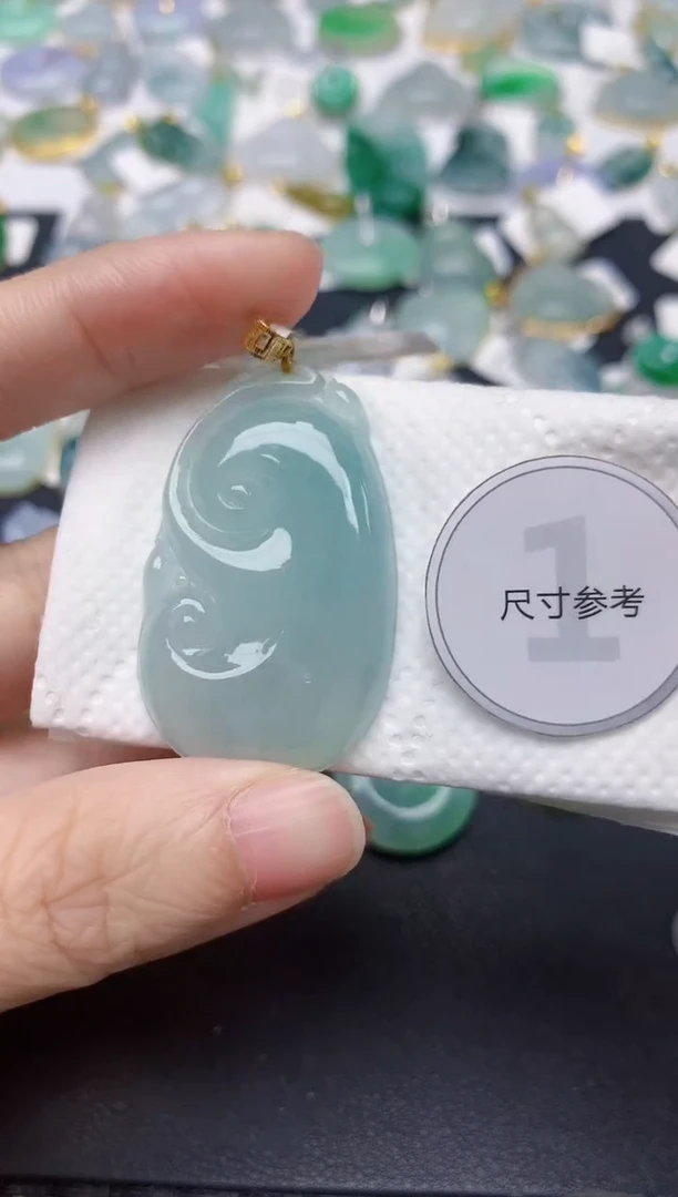 颈饰18K金镶嵌翡翠天然缅甸A货翡翠