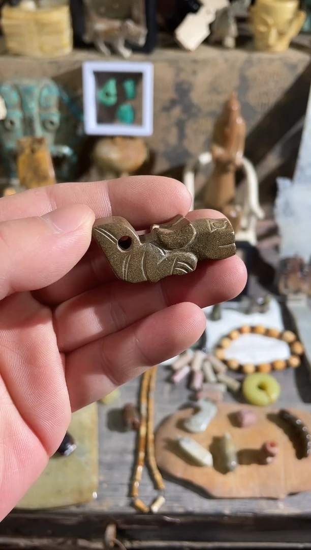 未镶嵌和田玉（糖玉）挂件1