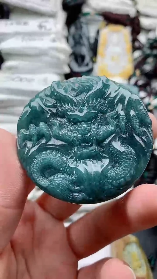 颈饰未镶嵌翡翠8