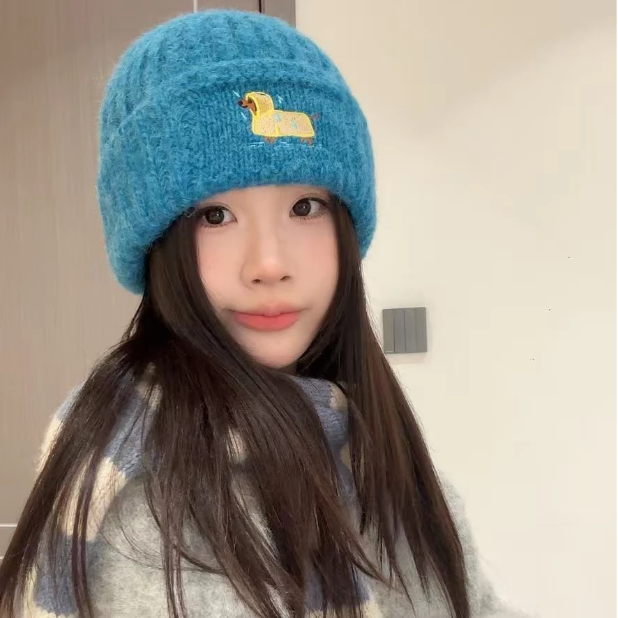 甜美可爱刺绣小狗针织帽子女秋冬季保暖毛线包头帽毛绒套头帽休闲