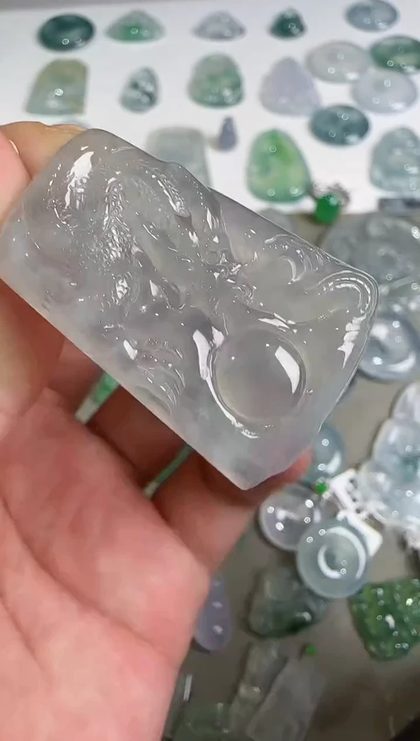 吊坠(不含链)未镶嵌翡翠.