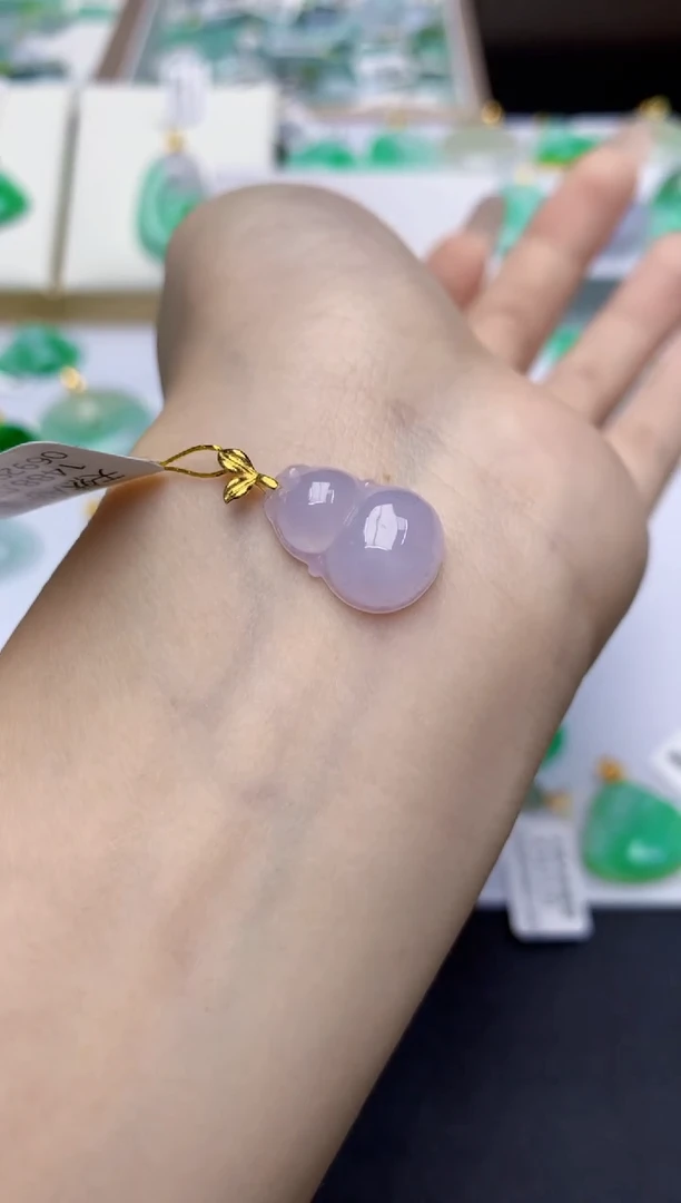 翡翠18K金镶嵌颈饰天然缅甸翡翠A货