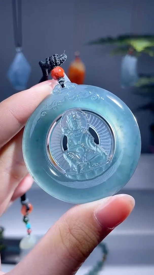 颈饰未镶嵌翡翠观音