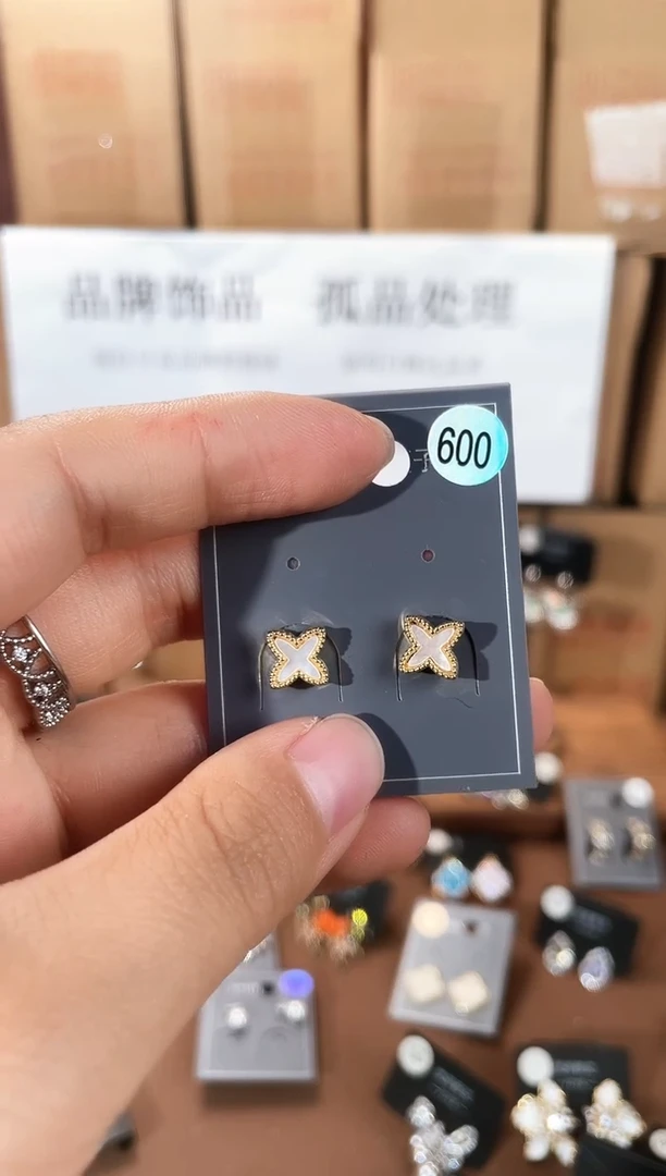 合金925银锆石萱600
