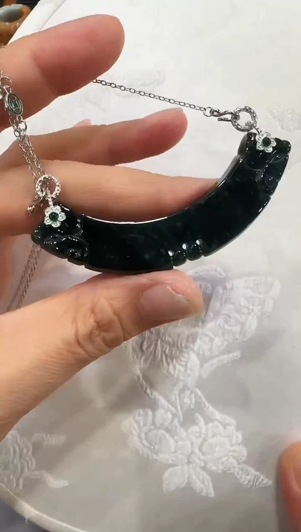 颈饰未镶嵌翡翠国风