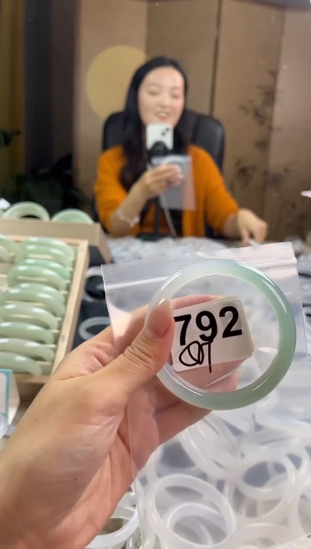 手镯玛瑙/玉髓未镶嵌792